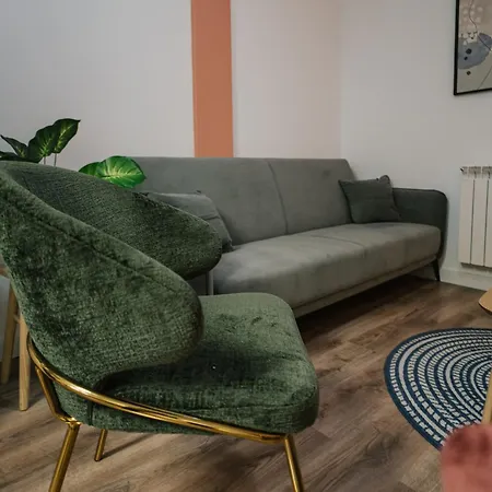 Apto Barrio Húmedo Conde Luna Y Parking Incluido *