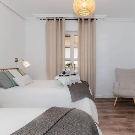 Apartment Baruhaus Conde Barrio Humedo