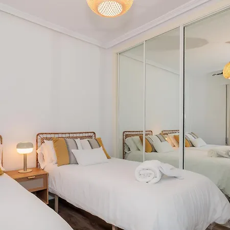 Baruhaus Conde Barrio Humedo Apartment